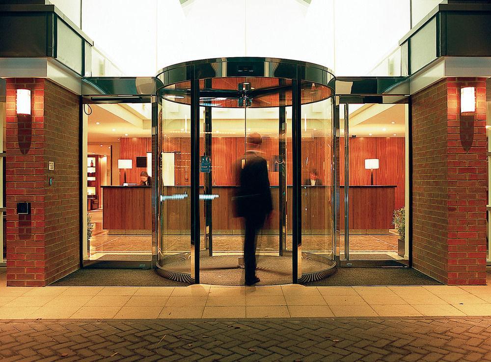 Regency Park Hotel, Health Club & Spa Thatcham Exterior photo